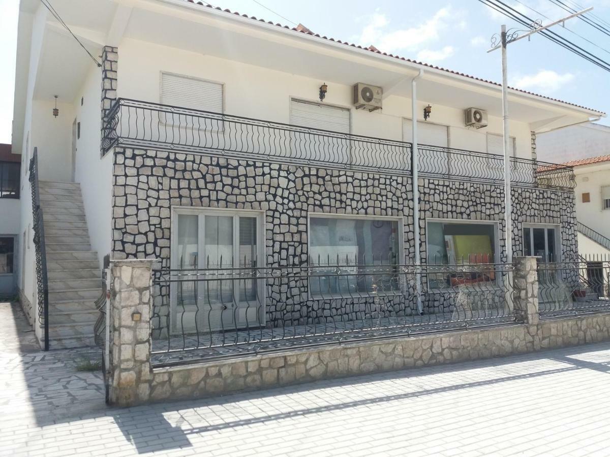 Alojamento Das Laranjeiras Fernao Ferro Exterior photo